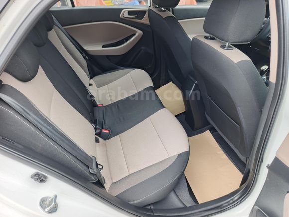 HATASIZ Hyundai i20 1.4 CRDi Style 2018 Model