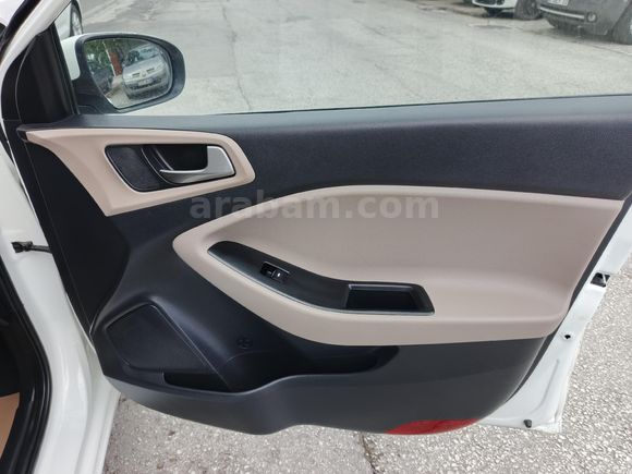 HATASIZ Hyundai i20 1.4 CRDi Style 2018 Model