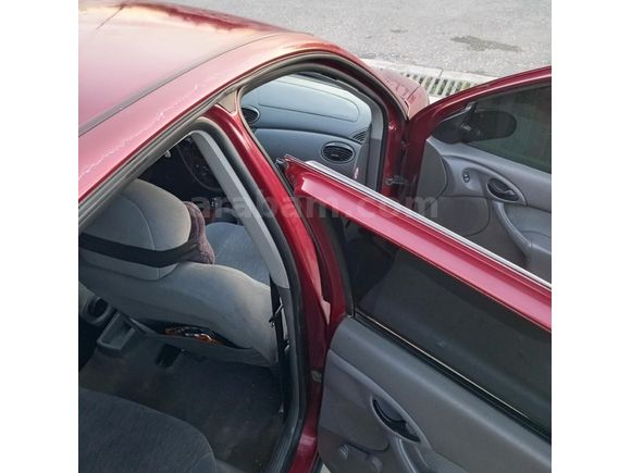 Sahibinden Ford Focus 1.6 Ambiente 2000 Model