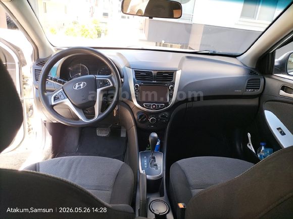 Sahibinden Hyundai Accent Blue 1.6 CRDI Mode Plus 2014 Model  188.000 km Beyaz