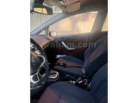 Sahibinden Ford Fiesta 1.4 Titanium 2011 Model 