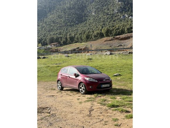 Sahibinden Ford Fiesta 1.4 Titanium 2011 Model 