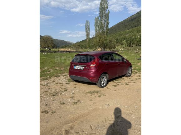 Sahibinden Ford Fiesta 1.4 Titanium 2011 Model 