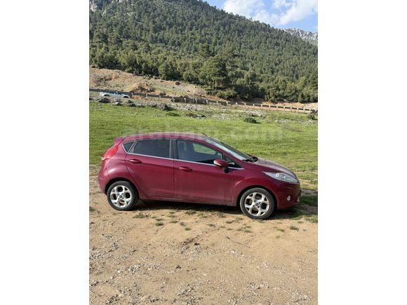 Sahibinden Ford Fiesta 1.4 Titanium 2011 Model 