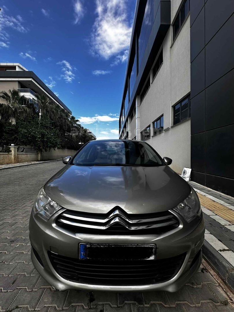 Sahibinden Citroen C4 1.6 HDi Confort 2011 Model Antalya 145.000 km Şampanya 1