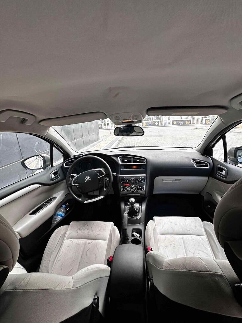 Sahibinden Citroen C4 1.6 HDi Confort 2011 Model Antalya 145.000 km Şampanya 4