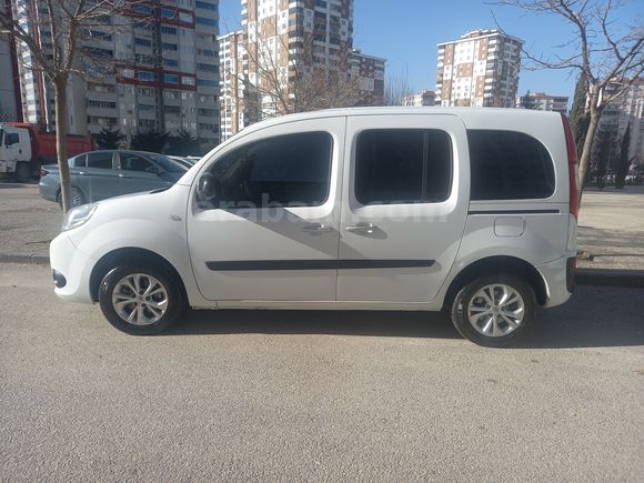 Sahibinden Renault Kangoo Multix 1.5 dCi Touch 2016 Model  225.000 km Beyaz