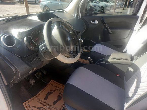 Sahibinden Renault Kangoo Multix 1.5 dCi Touch 2016 Model  225.000 km Beyaz