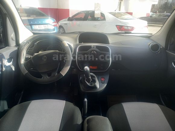 Sahibinden Renault Kangoo Multix 1.5 dCi Touch 2016 Model  225.000 km Beyaz