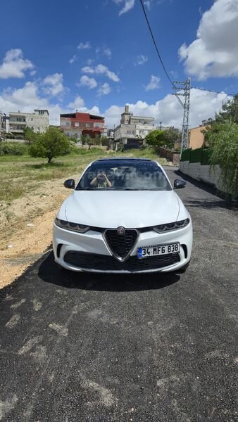 Sahibinden Alfa Romeo Tonale 1.6 D TI 2023 Model 2