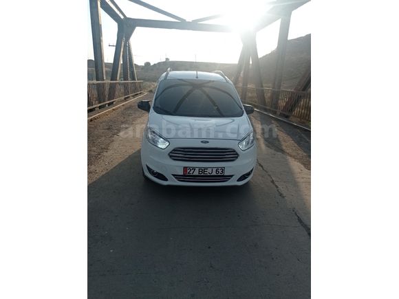 Sahibinden Ford Tourneo Courier 1.5 TDCi Titanium 2018 Model Bingöl 70.000 km Beyaz