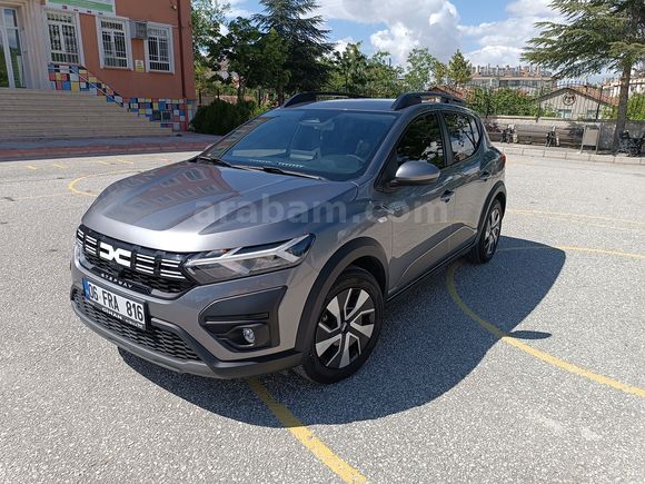 SAHİBİNDEN DACİA SANDERO STEPWAY 1.0 ECO-G EXPRESSİON 2025 MODEL DÜŞÜK KM.