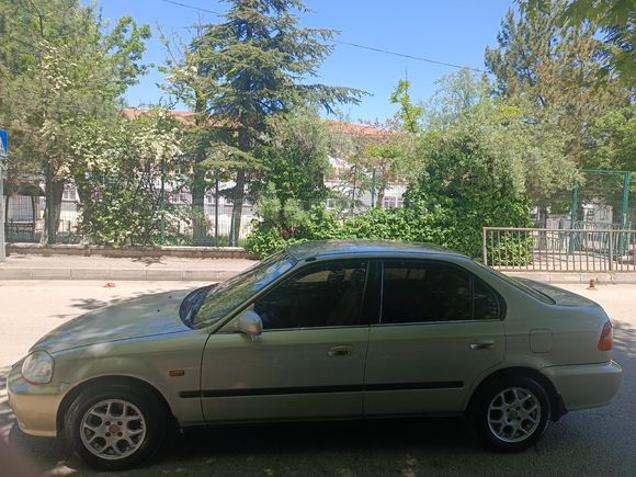 Sahibinden Honda Civic 1.6 i ES 2000 Model