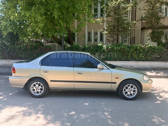 Sahibinden Honda Civic 1.6 i ES 2000 Model