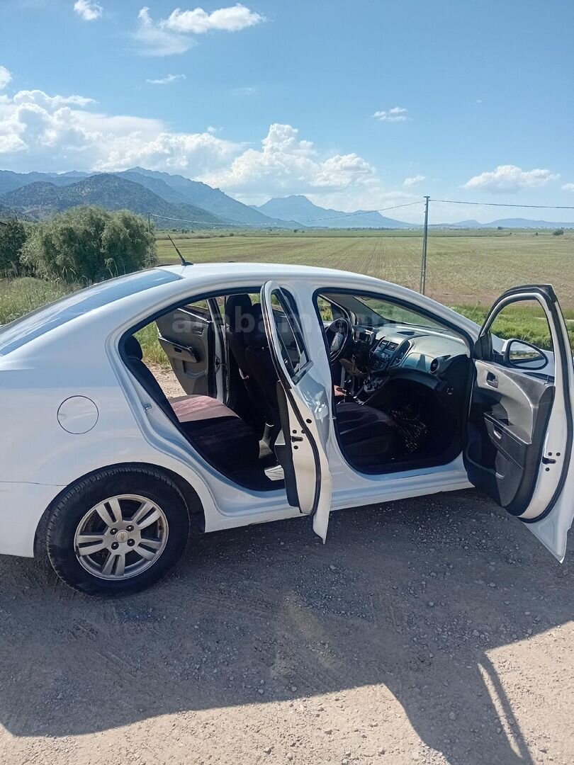 Sahibinden Chevrolet Aveo 1.4 LT 2012 Model Konya 379.000 km Beyaz 6