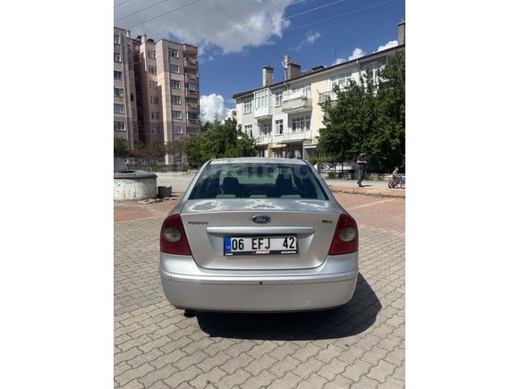 Sahibinden Ford Focus 1.6 TDCi Ghia 2007 Model  268.000 Km Gri (titanyum)