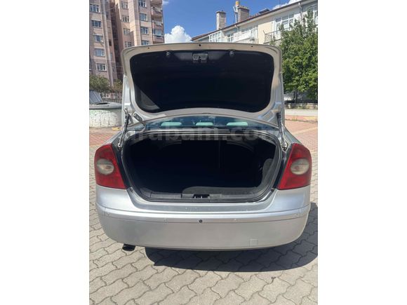 Sahibinden Ford Focus 1.6 TDCi Ghia 2007 Model  268.000 Km Gri (titanyum)