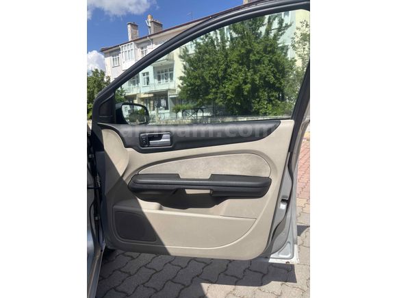 Sahibinden Ford Focus 1.6 TDCi Ghia 2007 Model  268.000 Km Gri (titanyum)