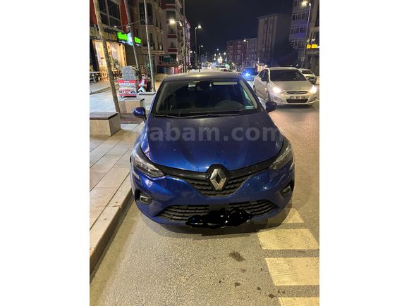 Sahibinden Renault Clio 1.0 TCe Joy 2021 Model, 2022 çıkışlı değişensiz, orijinal araç...