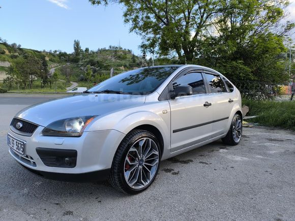 Sahibinden Ford Focus 1.6 Trend 2005 Model