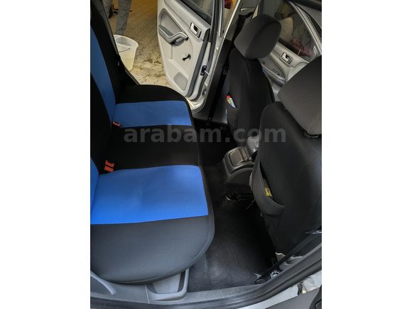 Sahibinden Ford Focus 1.6 Trend 2005 Model