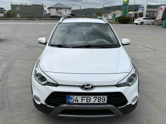 Sahibinden Hyundai i20 Active 1.4 MPi Elite 2017 Model  130.000 km Beyaz