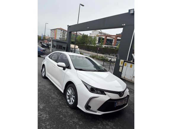 Sahibinden Toyota Corolla 1.5 Dream 2022 Model İstanbul
