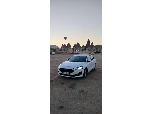 Sahibinden Ford Focus 1.5 Ti-VCT Trend X 2023 Model  83.000 km Beyaz