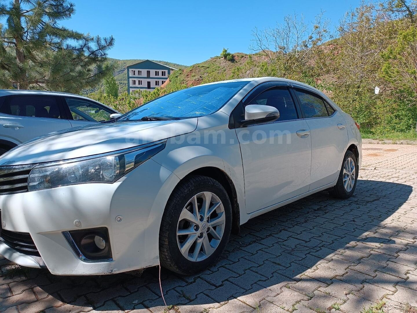 Sahibinden Toyota Corolla 1.4 D-4D Premium 2014 Model Bitlis 152.000 km Beyaz 3