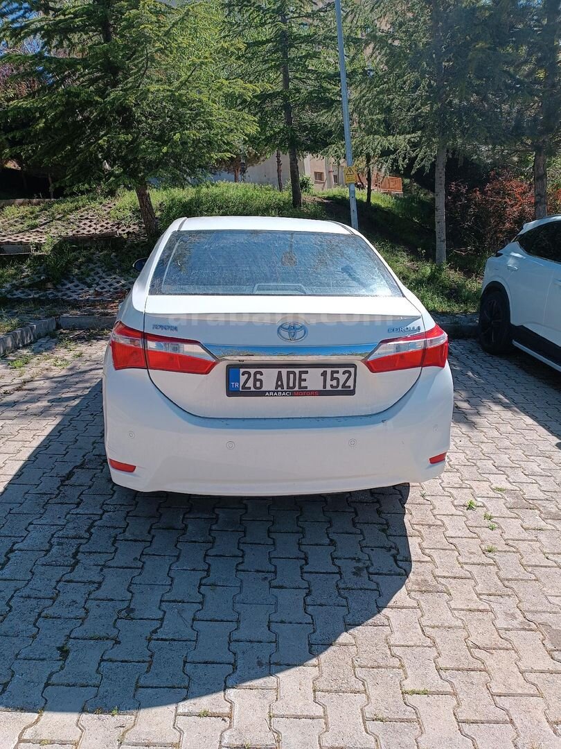 Sahibinden Toyota Corolla 1.4 D-4D Premium 2014 Model Bitlis 152.000 km Beyaz 2