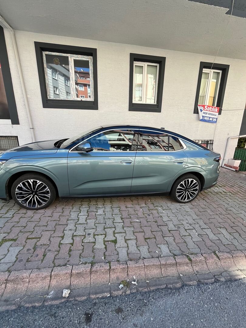 Sahibinden TOGG T10F V2 Uzun Menzil 2025 Model İstanbul 12.000 km Turkuaz 3