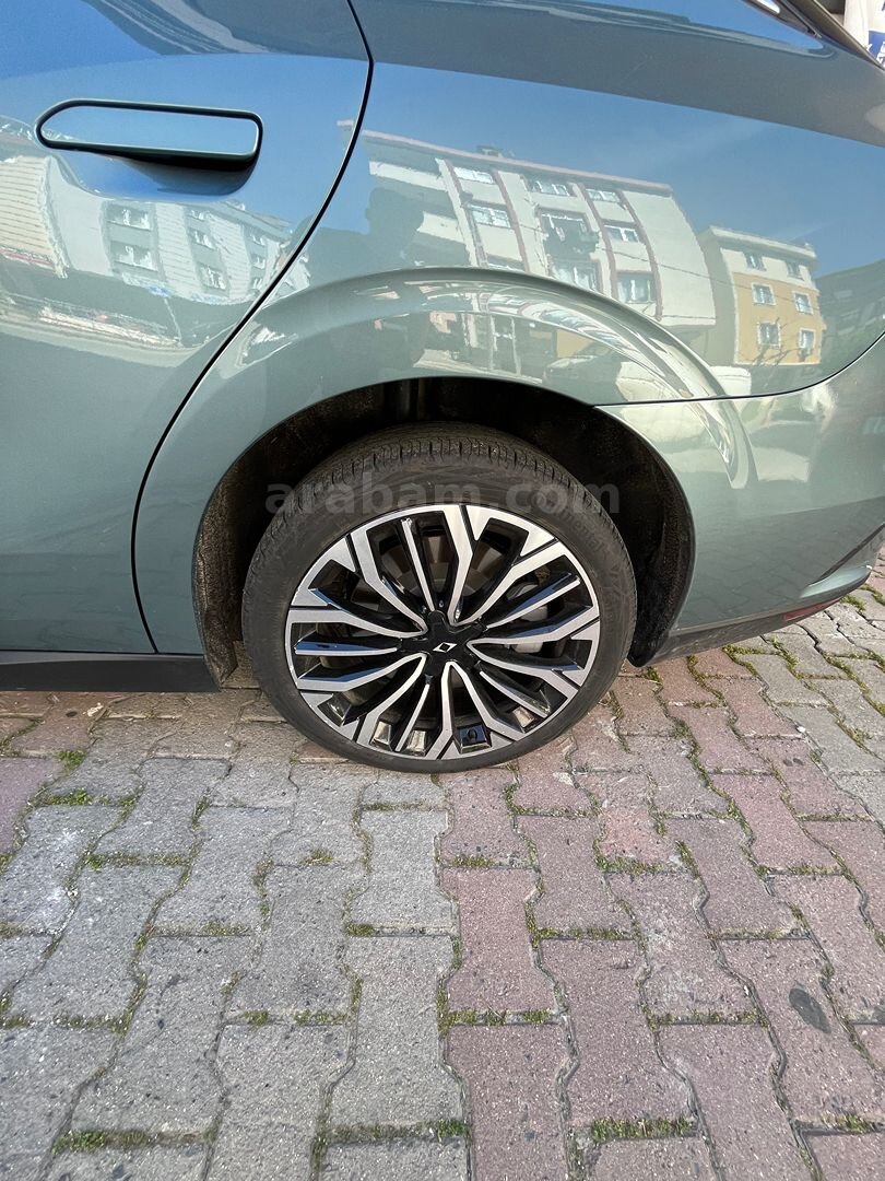 Sahibinden TOGG T10F V2 Uzun Menzil 2025 Model İstanbul 12.000 km Turkuaz 7