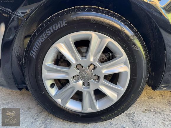 BEYOĞLU MOTORS ÜSKÜDAR'DAN DEĞİŞENSİZ DÜŞÜK KM OTOMATİK AUDİ A1