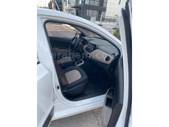 Sahibinden Hyundai i10 1.0 D-CVVT Style 2015 Model
