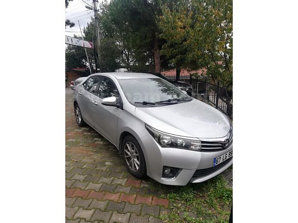 Sahibinden Toyota Corolla 1.33 Life 2015 Model