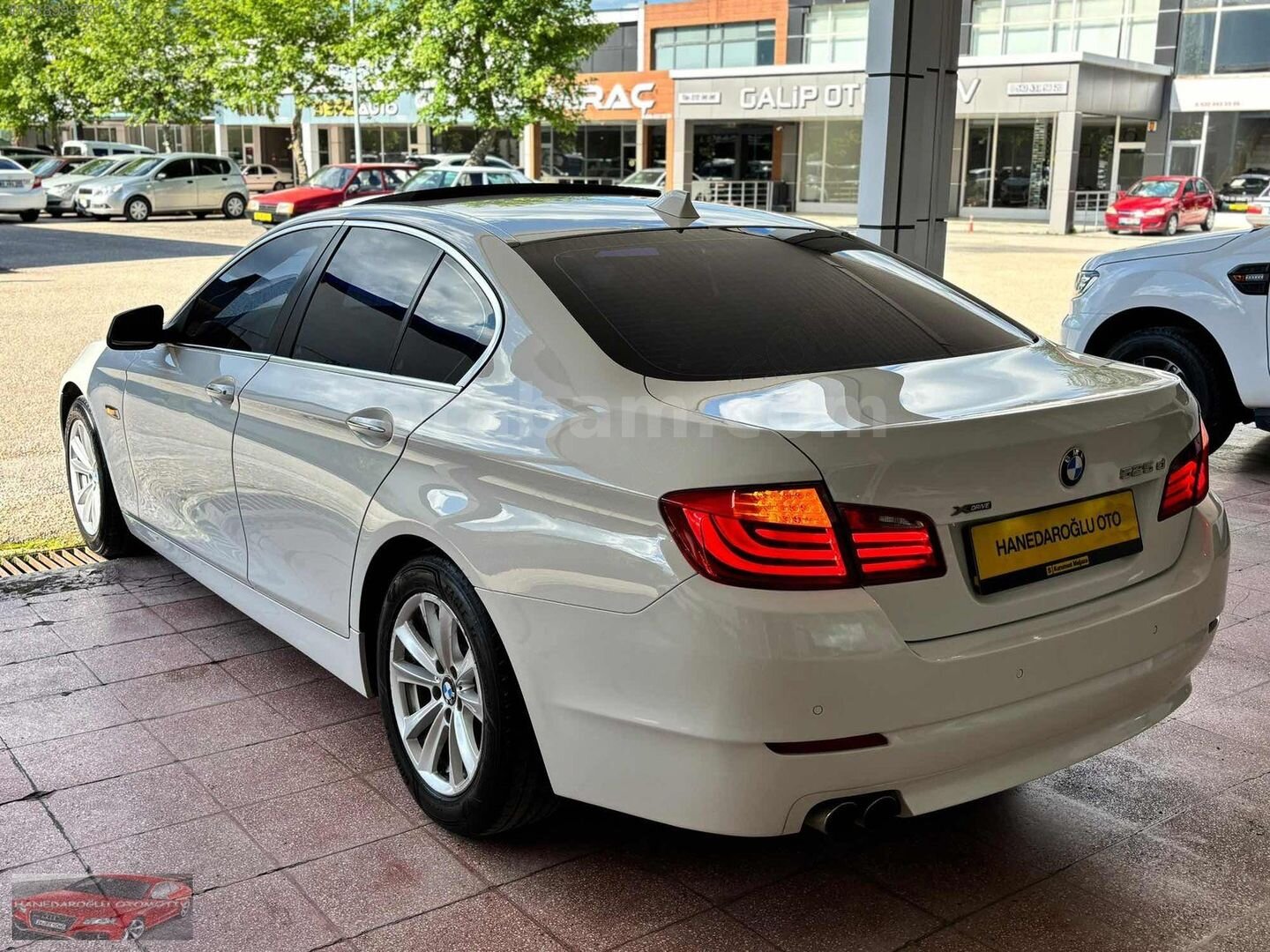 Galeriden BMW 5 Serisi 525d xDrive Comfort 2012 Model Tokat 167.000 km Beyaz 3