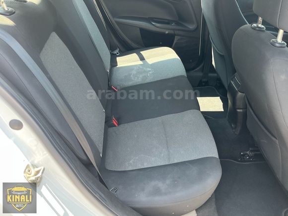 2023 MODEL FIAT EGEA 1.4 FIRE 95 HP EASY TRAMERSİZ K.K.12 TAKSİT