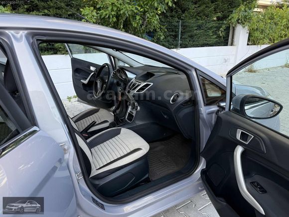 AKÇA OTOMOTİVDEN 2012 MODEL 1.4 TİTANİUM FIESTA