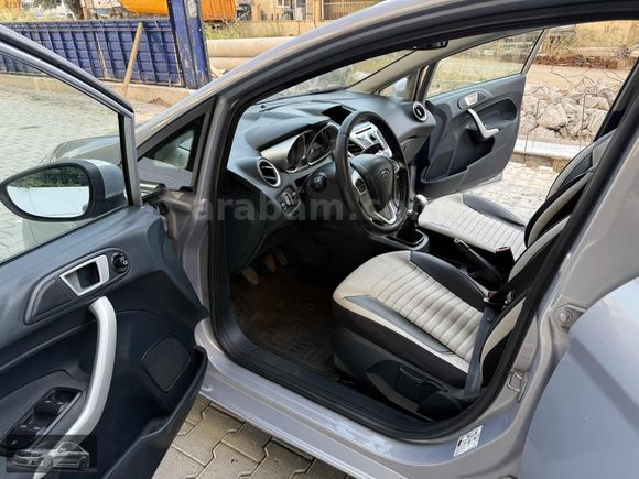 AKÇA OTOMOTİVDEN 2012 MODEL 1.4 TİTANİUM FIESTA