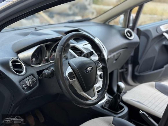 AKÇA OTOMOTİVDEN 2012 MODEL 1.4 TİTANİUM FIESTA
