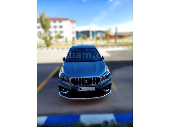 24 Bin KM İlk Sahibi Akademisyenden Temiz S-Cross Hibrit