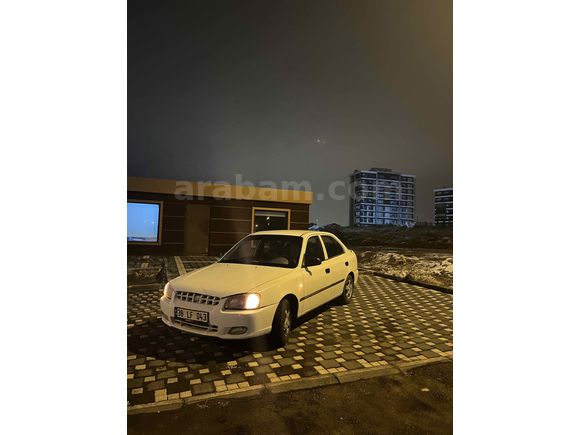 Sahibinden Hyundai Accent 1.3 LX 2001 Model 