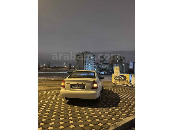 Sahibinden Hyundai Accent 1.3 LX 2001 Model 