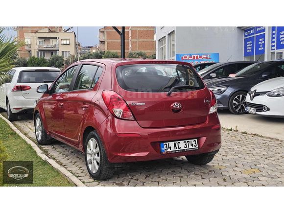 2014 MODEL i20 OTOMATİK 112 BIN KM DE DEĞİŞENSİ