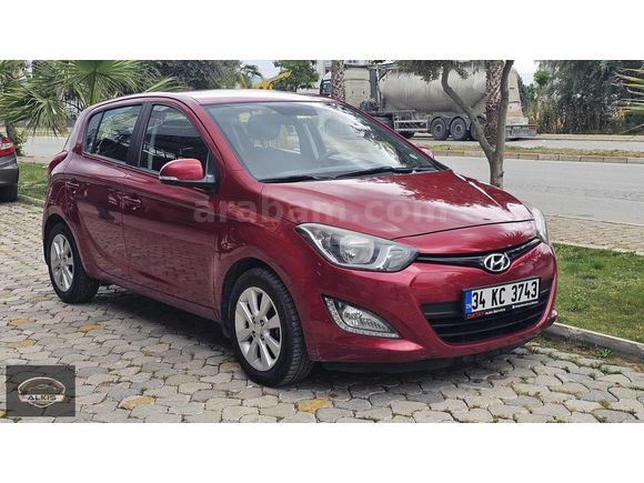 2014 MODEL i20 OTOMATİK 112 BIN KM DE DEĞİŞENSİ
