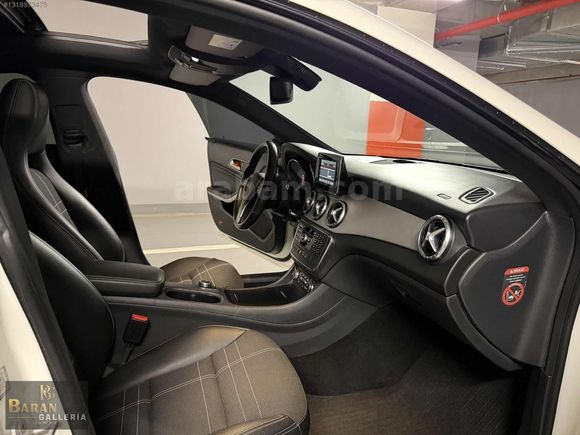 2013 MERCEDES CLA 200-CAM TAVAN-133 KM-SERVİS BAKIMLI-KUSURSUZ !