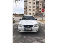 Sahibinden Hyundai Accent 1.5 CRDi Admire 2004 Model  185.000 km Beyaz