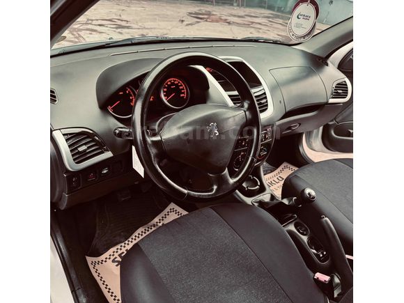 Sahibinden Peugeot 206+ 1.4 Comfort 2011 Model  276.000 km Gri (Gümüş)