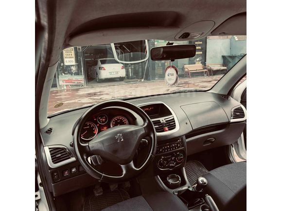 Sahibinden Peugeot 206+ 1.4 Comfort 2011 Model  276.000 km Gri (Gümüş)
