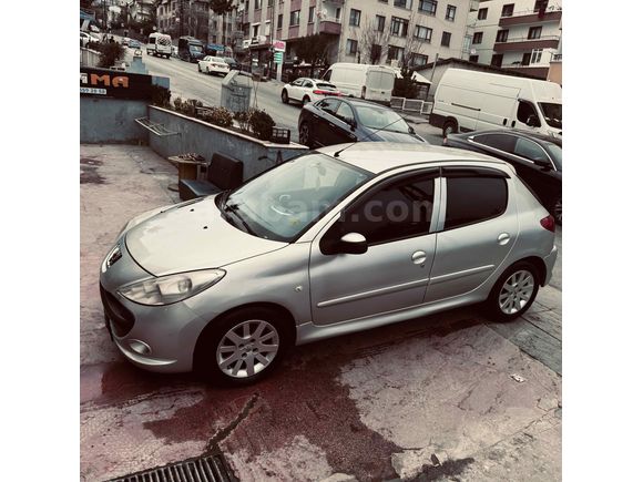 Sahibinden Peugeot 206+ 1.4 Comfort 2011 Model  276.000 km Gri (Gümüş)